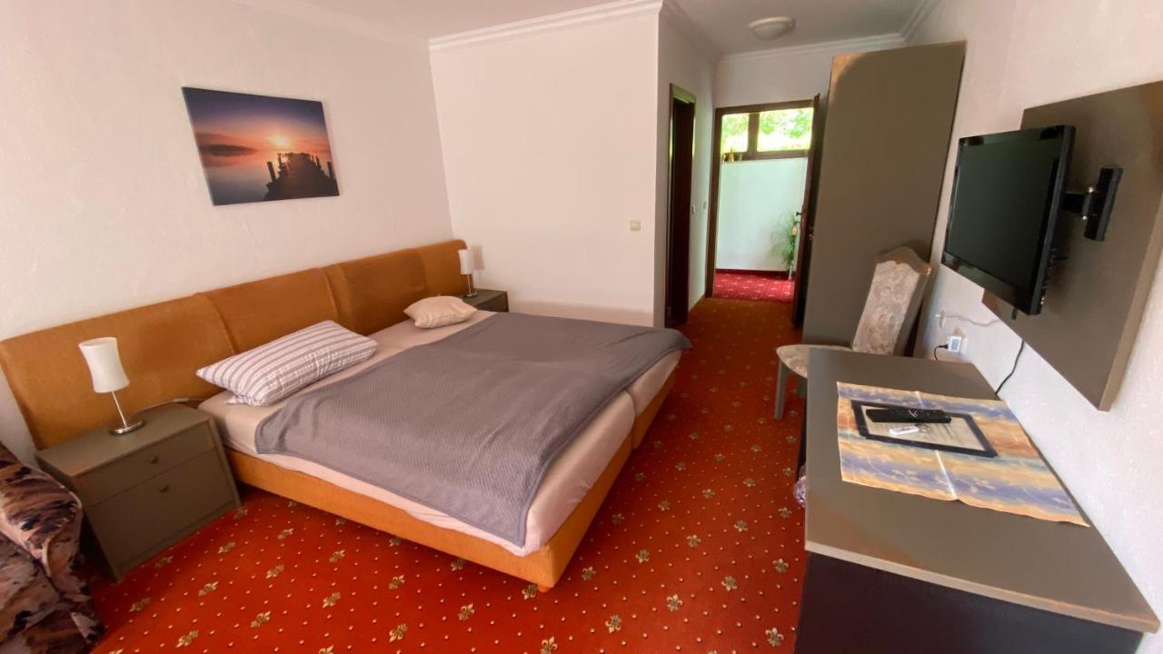 Hotel Pension Brilke Negast Steinhagen  Exterior photo
